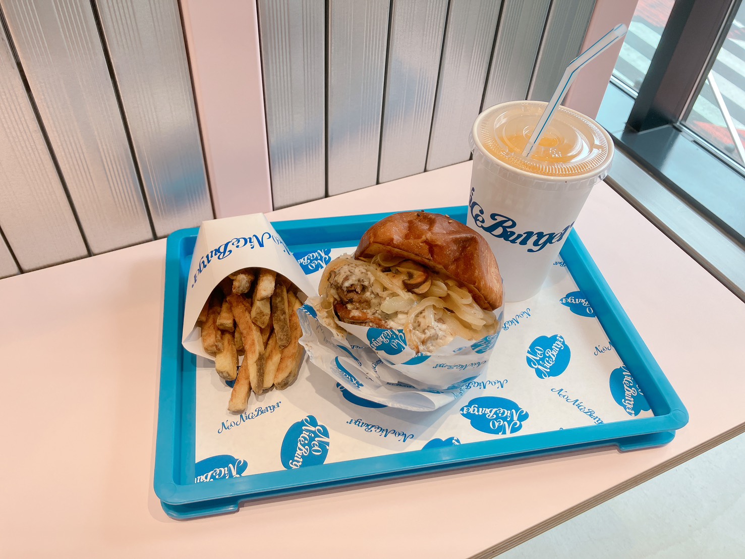 ネオナイスバーガー