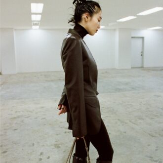 エルメス × 飯豊まりえ