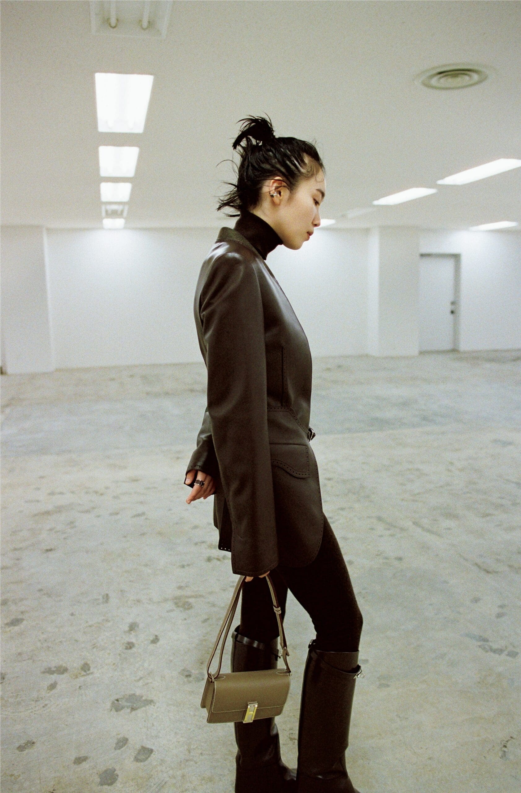 エルメス × 飯豊まりえ