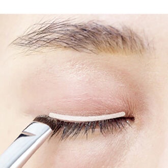 【3】上まぶたに白キラライン