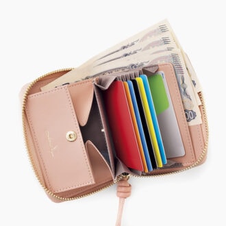 お札を折らずに収納できる