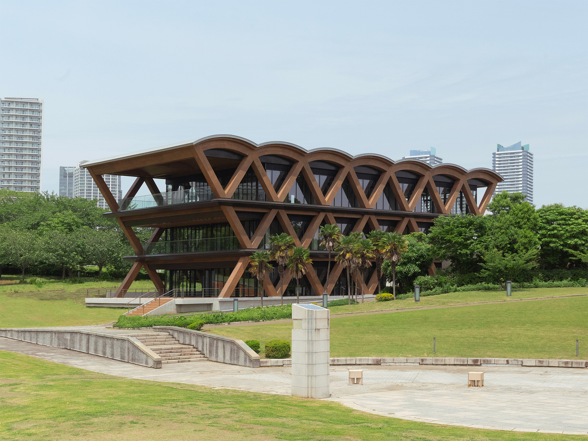 横浜ティンバーワーフ