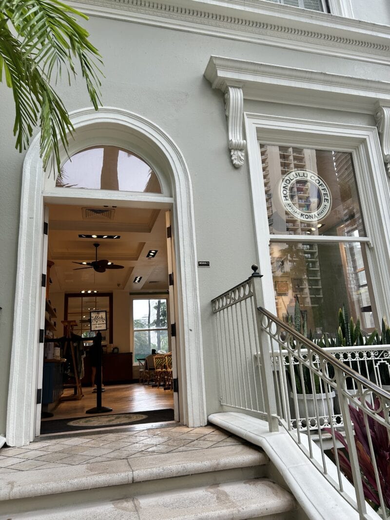 ホノルルコーヒー モアナサーフライダー店