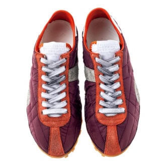 ヴィンテージ加工が特徴。（メゾン マルジェラ／マルジェラ ジャパン クライアントサービス）