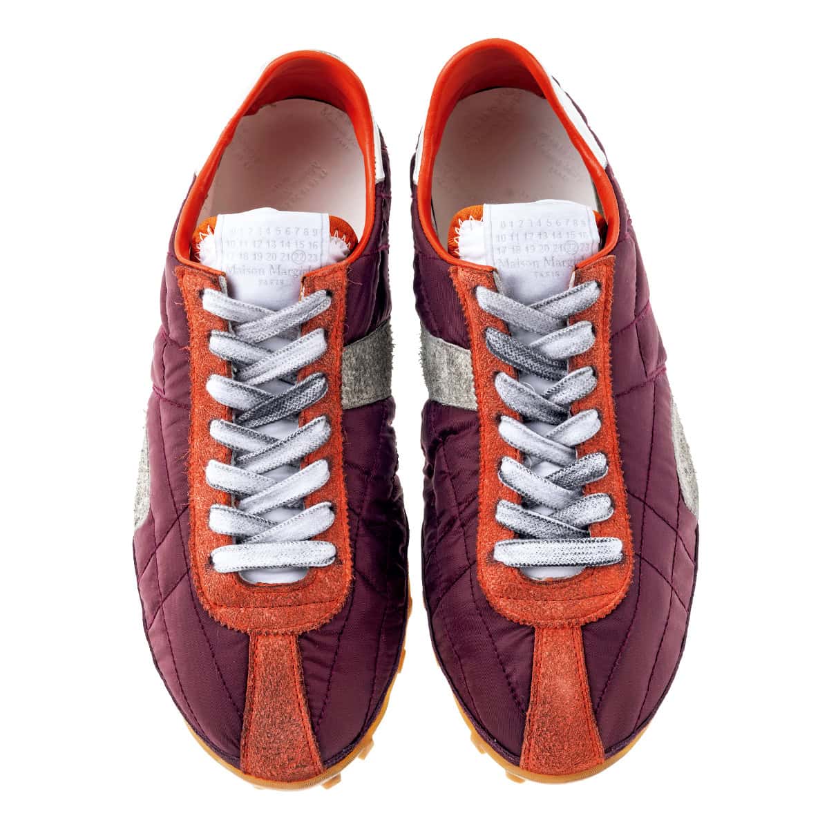 ヴィンテージ加工が特徴。（メゾン マルジェラ／マルジェラ ジャパン クライアントサービス）