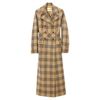 仕立ての美しいコート。（ヴァレンティノ／ヴァレンティノ インフォメーションデスク）