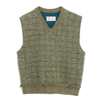 シグネチャーの4本の白いステッチ入り。（メゾン マルジェラ／マルジェラ ジャパン クライアントサービス）