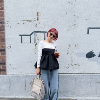 【スナップ】個性派ビスチェ×デニム。洒落デザインのアイテムでスタイリングするときは、色味はベーシックに