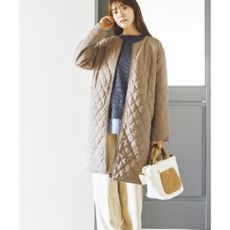 コート¥2,200、プルオーバー¥770、パンツ¥990（すべてシーズン リーズン バイ リン アンド レッド／しまむら）　靴、バッグ（しまむら参考商品）