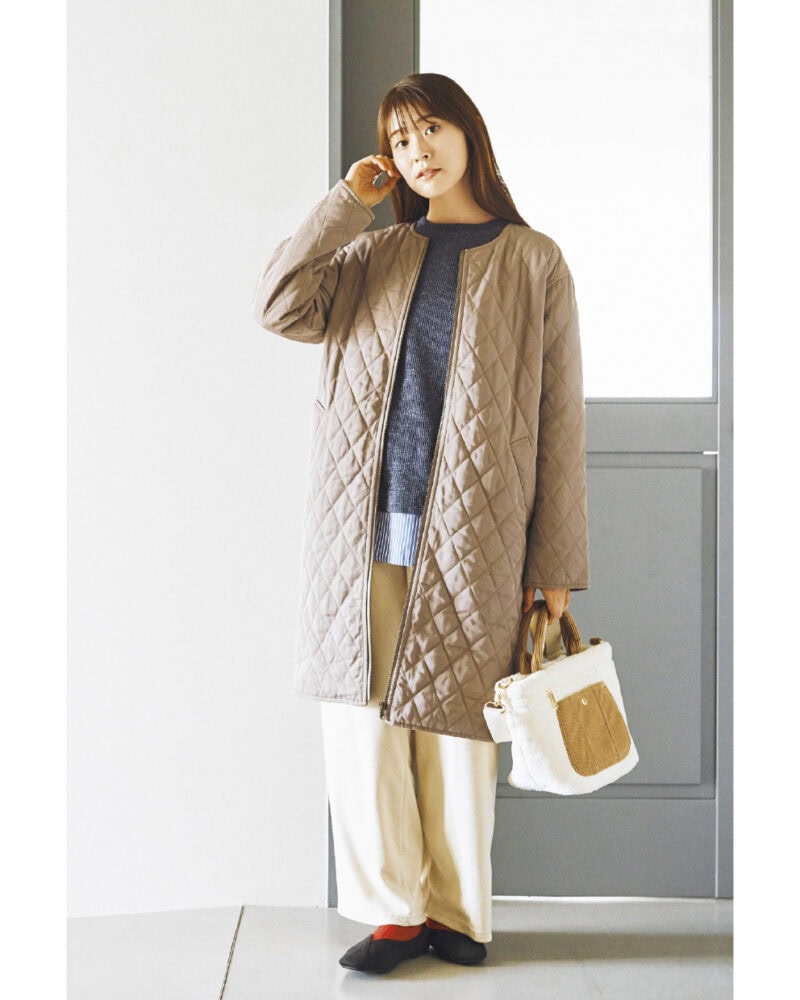 コート¥2,200、プルオーバー¥770、パンツ¥990（すべてシーズン リーズン バイ リン アンド レッド／しまむら）　靴、バッグ（しまむら参考商品）