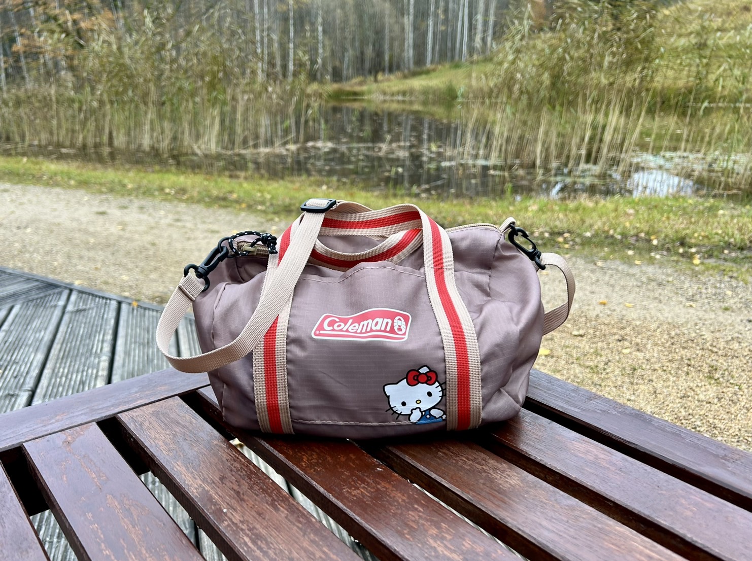 InRed12月号増刊付録　コールマン×ハローキティ　ボストン型ポシェット