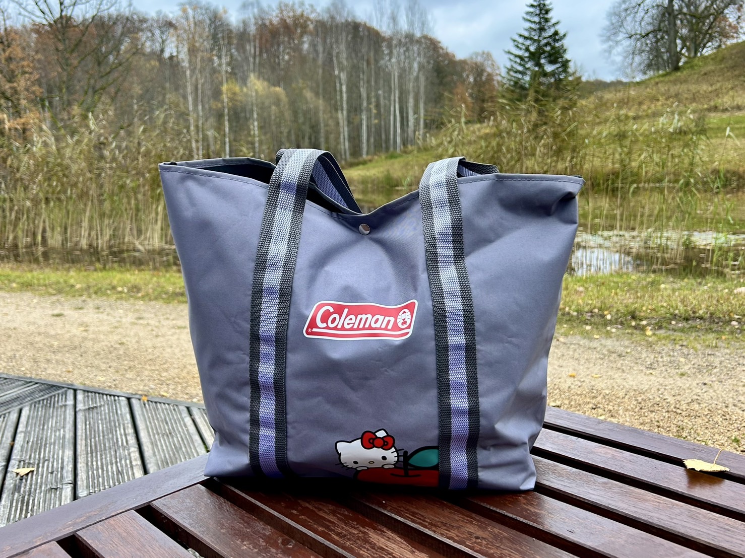 InRed12月号付録　コールマン×ハローキティ　大容量トートバッグ