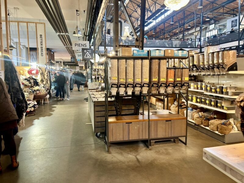 ラトビア・アーゲンカスカルンズ市場