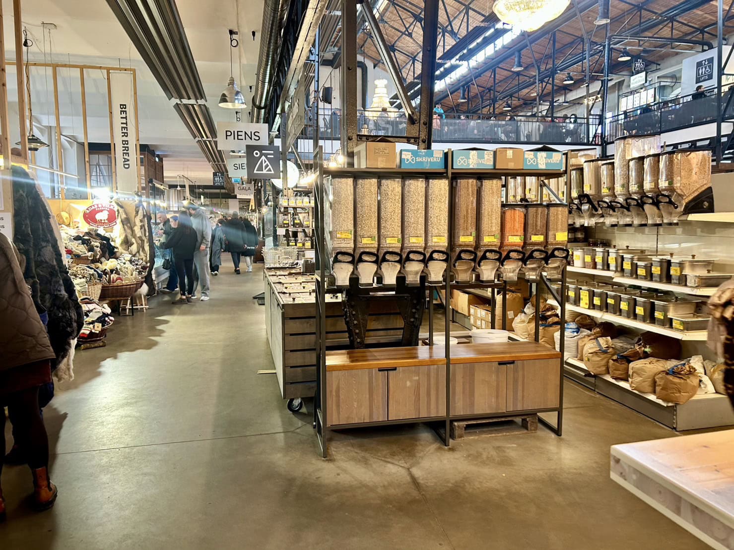 ラトビア・アーゲンカスカルンズ市場