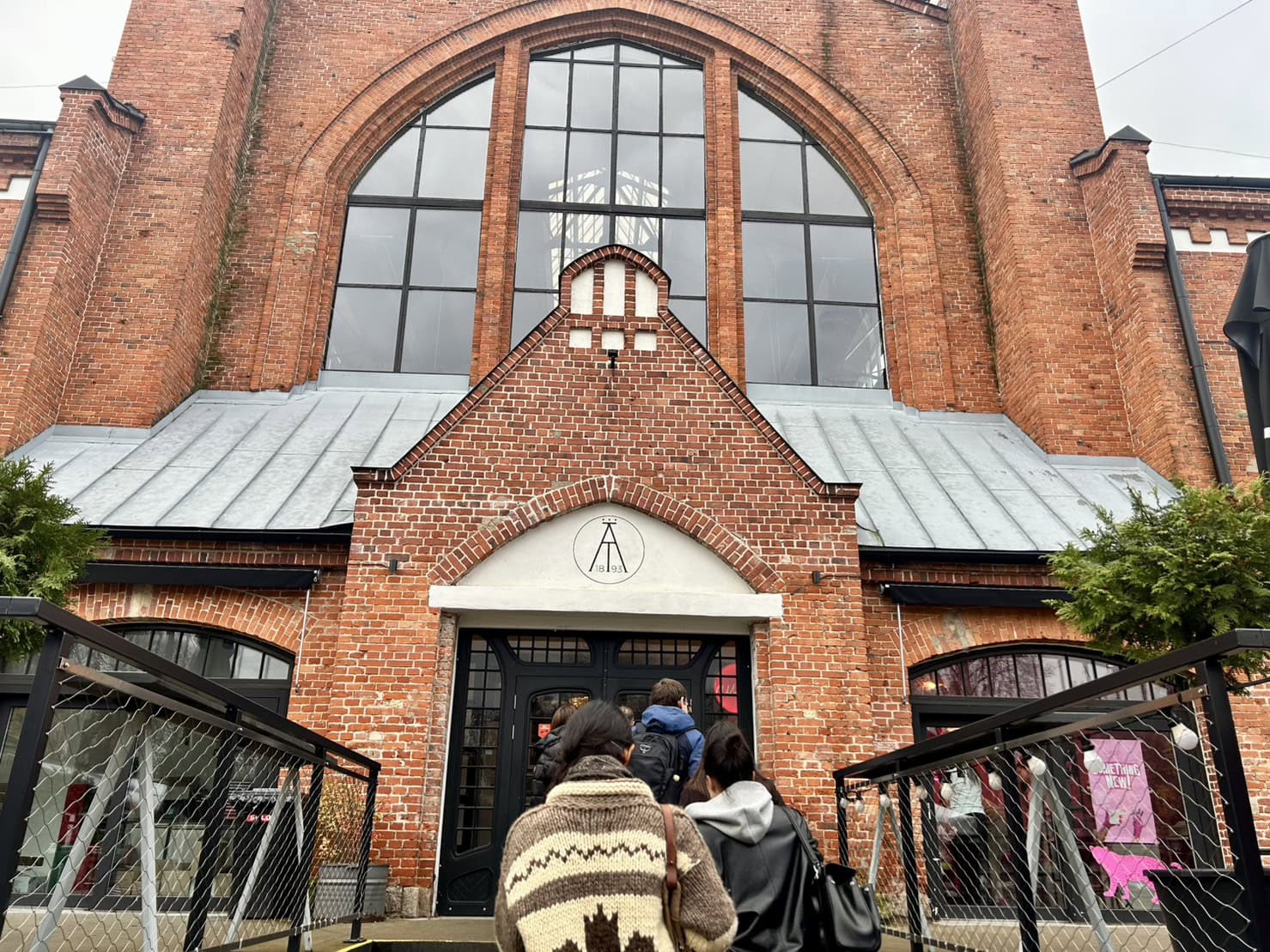 ラトビア・アーゲンカスカルンズ市場