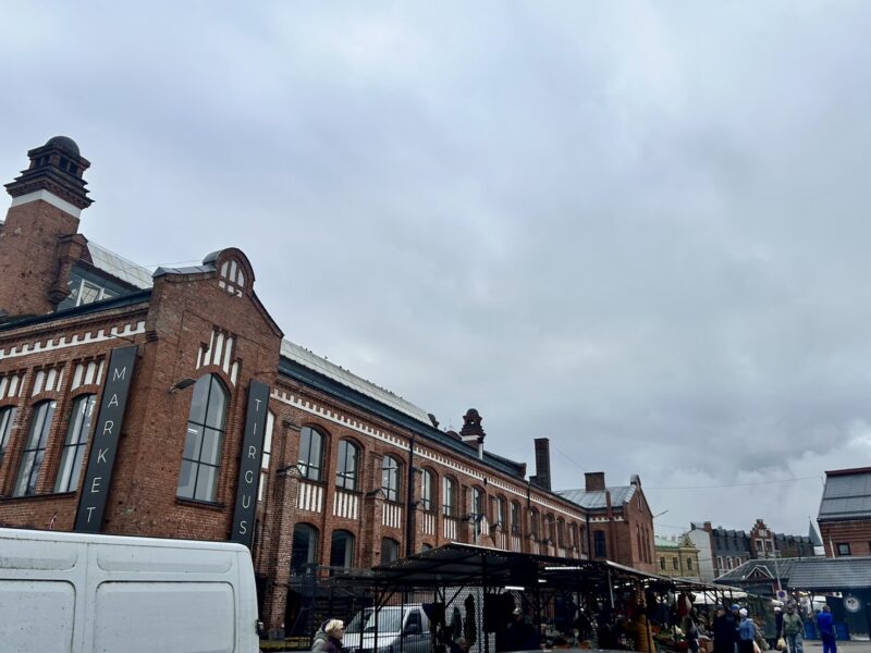 ラトビア・アーゲンカスカルンズ市場