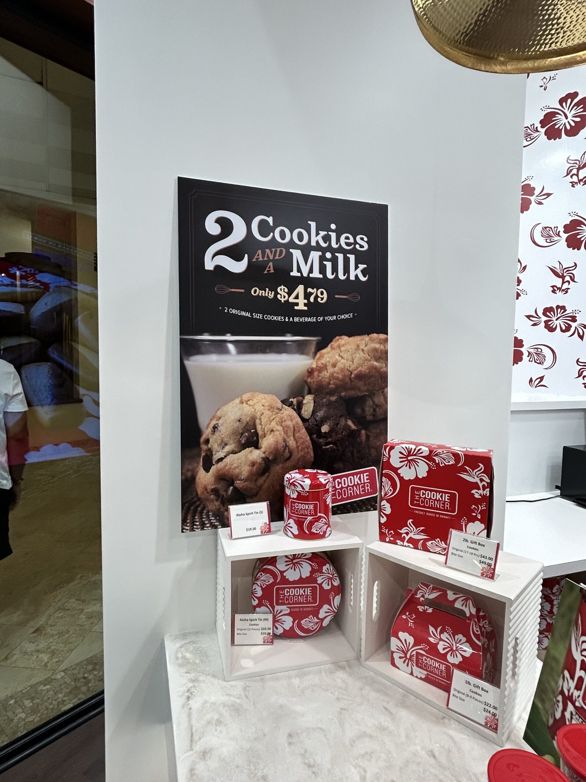 「2 Cookies and a Milk」