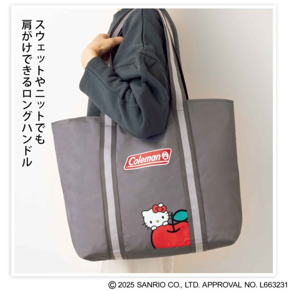 InRed 2025年12月号 付録【コールマン×ハローキティ
たっぷり入る!長い持ち手で肩がけできる!
大容量トートバッグ】 スウェットやニットでも肩がけできるロングハンドル