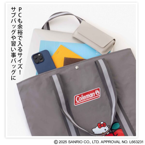 InRed 2025年12月号 付録【コールマン×ハローキティ
たっぷり入る!長い持ち手で肩がけできる!
大容量トートバッグ】 PCも余裕で入るサイズ! サブバッグや習い事バッグに