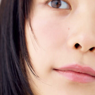唇に超接近！『イガリシノブの超接近メイク術』