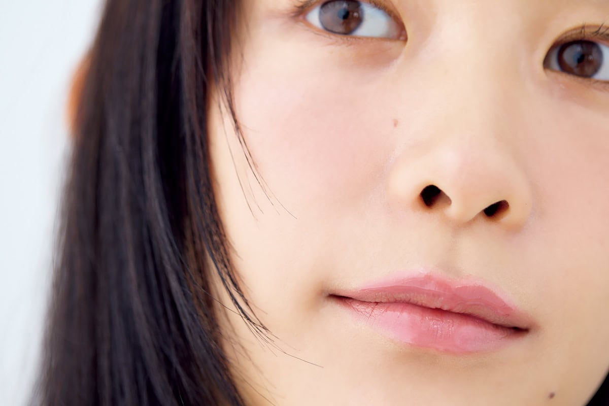 唇に超接近！『イガリシノブの超接近メイク術』