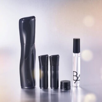 B.A 2025年ホリデー限定品