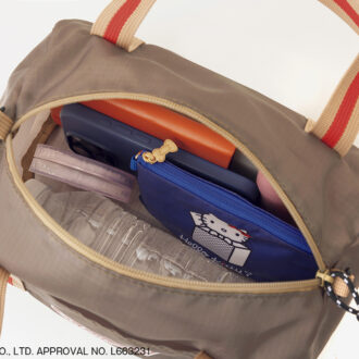 500ｍLペットボトルも余裕で入る適度なサイズ感