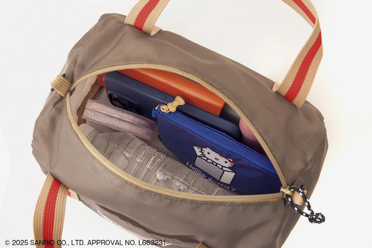 500ｍLペットボトルも余裕で入る適度なサイズ感