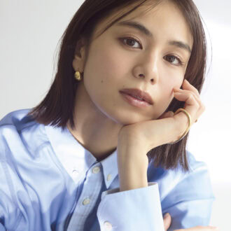 2025年下半期ベスコス　ファンデ、アイシャドウ、チーク、リップの1位でメイク！ モデル＝佐藤晴美