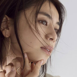 もうベースメイクで迷わない。【2025下半期ベスコス】1位を投入して、理想の「抜け感美肌」へ