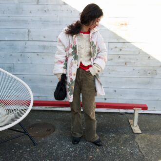 【30代スナップ】個性を放つキルティングジャケットが主役。レイヤードで楽しむ冬のパンツスタイル