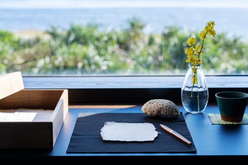 【星のや沖縄】福を届ける紅型絵手紙