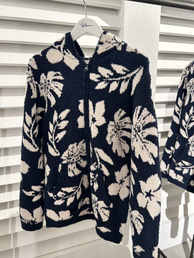 ハワイらしいハイビスカス柄