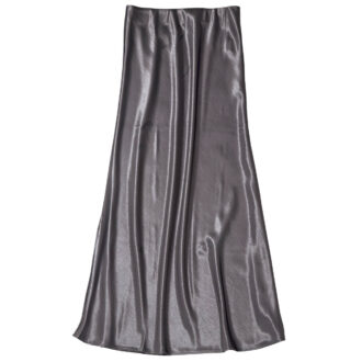 スカート￥8,910（ラヴィッシュゲート）