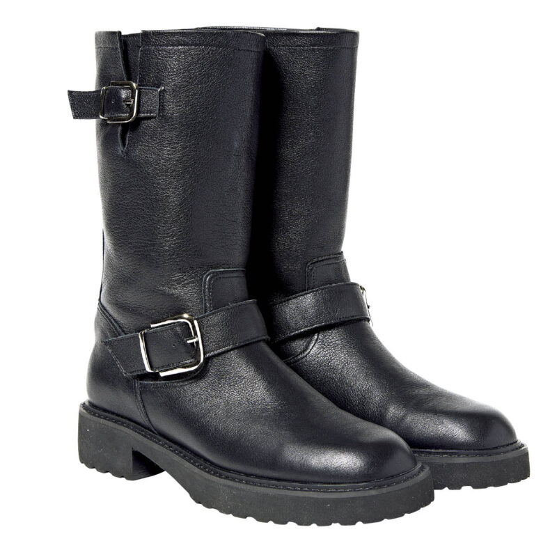 ブーツ¥25,300(ル タロン/ル タロン 有楽町マルイ店)