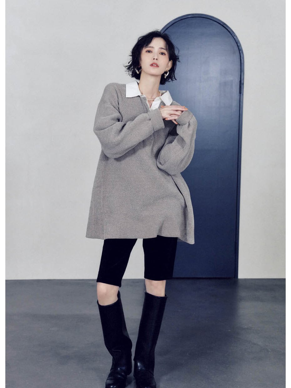 シャツワンピース￥9,350、バイカーパンツ￥7,150（ともにスタイルミキサー） ネックレス￥4,730（ダナエ∴／ススプレス） ピアス￥16,500（インムード） ブーツ￥19,800（ル タロン／ル タロン 有楽町マルイ店）