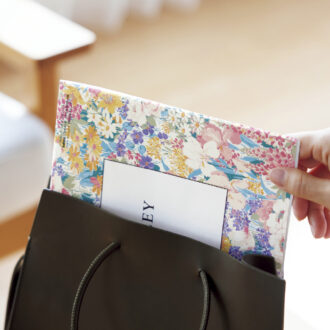 インレッド付録1月・2月合併号付録／閉じるとA4サイズ。持ち歩きもできる