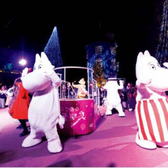 ムーミントロールたちがショーを盛り上げます