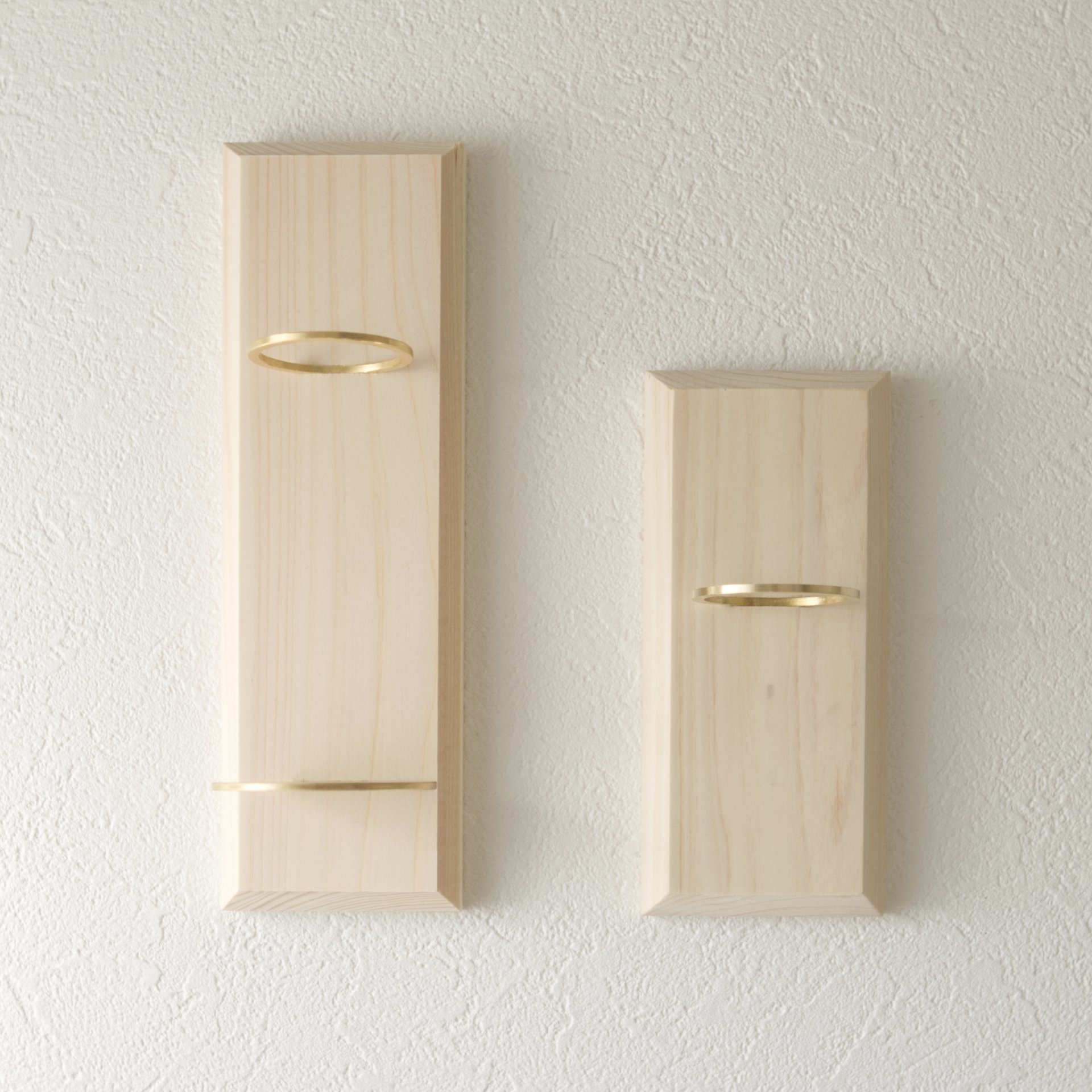 一陽来復守専用スタンド　（左）YORAI for 一陽来復 （右）short