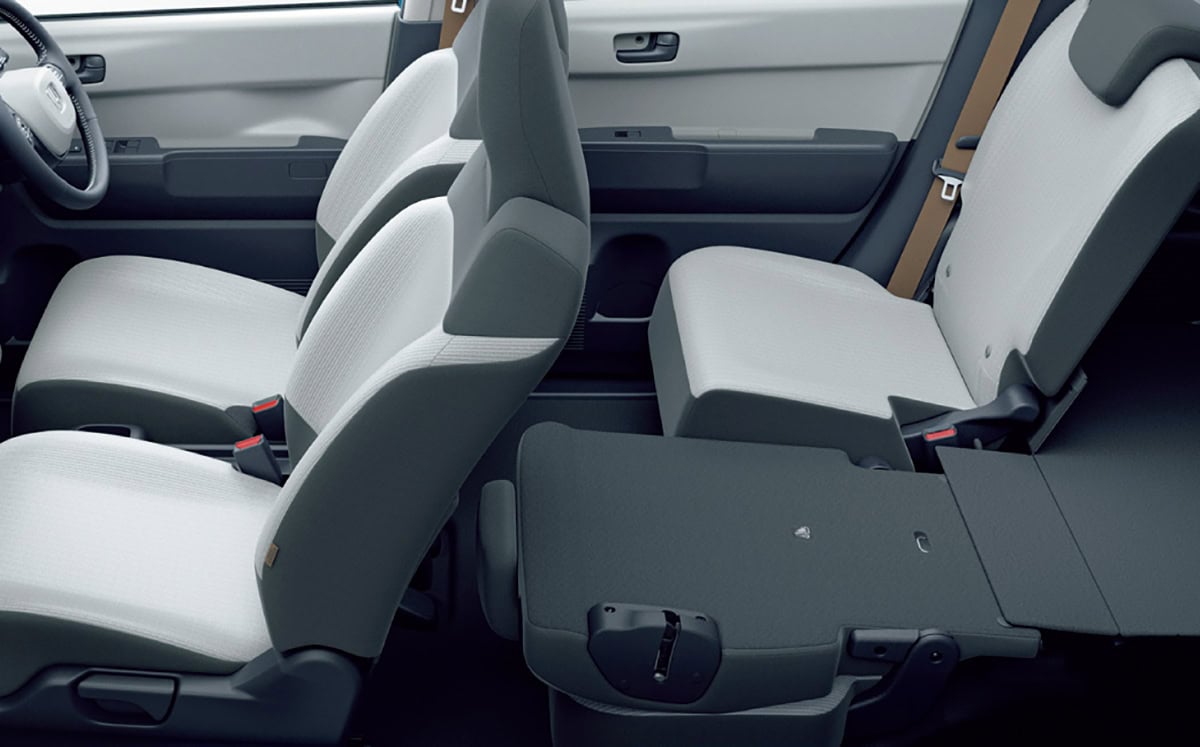 HONDA N-ONE e: 内観