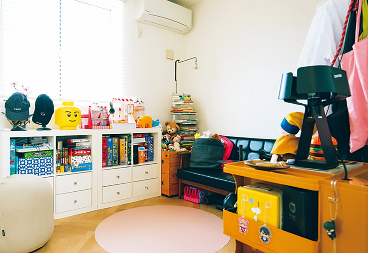 子ども達が自分で片付けができるよう使いやすい収納家具にも工夫