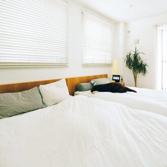 ベッドルームには、家族みんなで寝れるようクイーンサイズのベッドが2つ