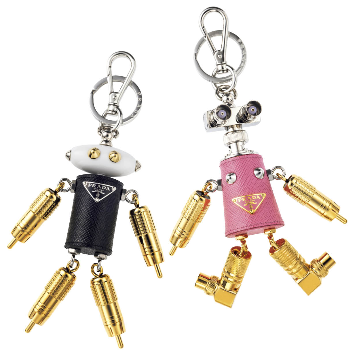 サフィアーノレザーとメタルで作られたロボットチャーム。各¥114,400※予定価格（ともにプラダ／プラダ クライアントサービス）