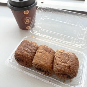 パン・オ・ショコラ＆コーヒー