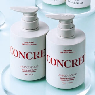 コンクレッド （右）ハイモイスチャー メンテナンス シャンプー、（左）ハイモイスチャー メンテナンス トリートメント