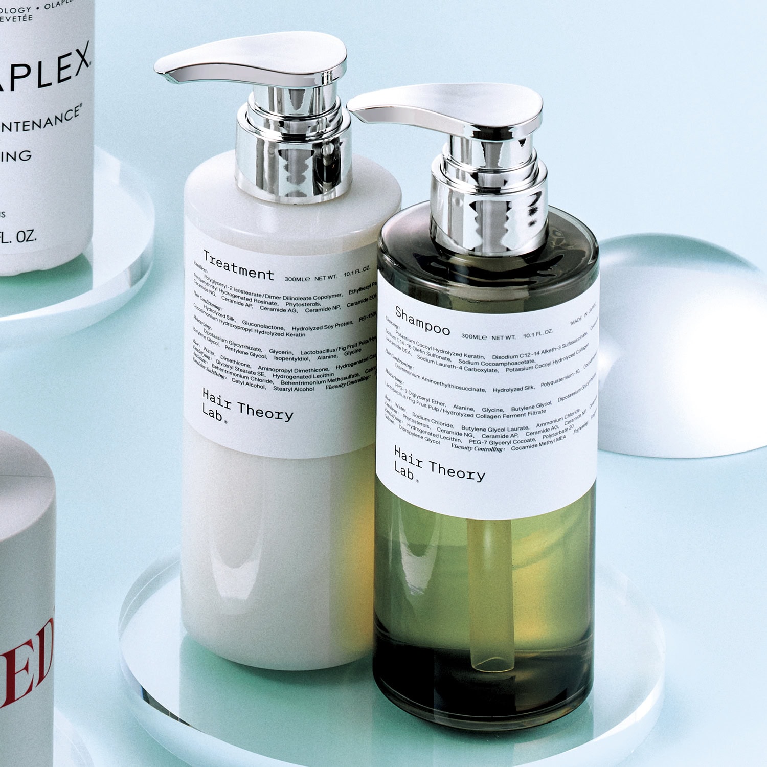 ヘアセオリーラボ （右）セラムイン シャンプー、（左）セラムイン トリートメント