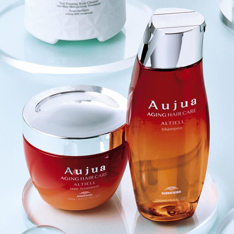 オージュア (右)アルティール シャンプー、(左)アルティール ヘアトリートメント