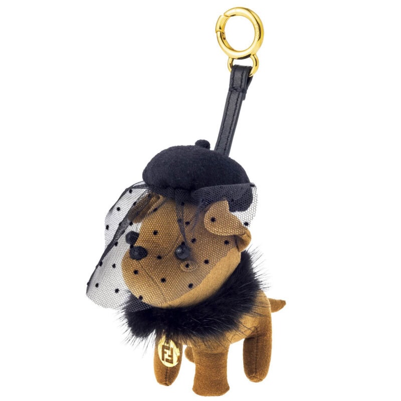フェンディ家の愛犬ITOに着想を得たチャーム。¥137,500(フェンディ/フェンディ ジャパン)