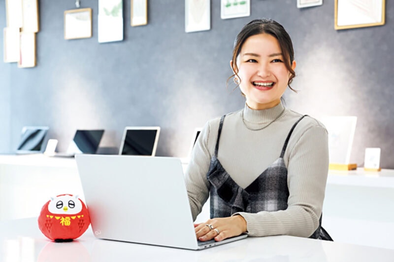 お仕事中の山下香子さん