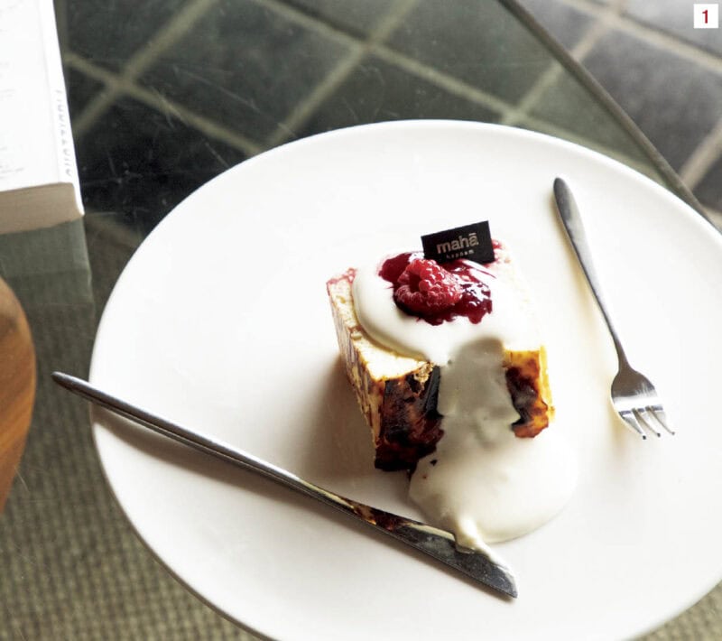 1.毎日お店で焼き上げるバスクチーズケーキ（₩9,300）。